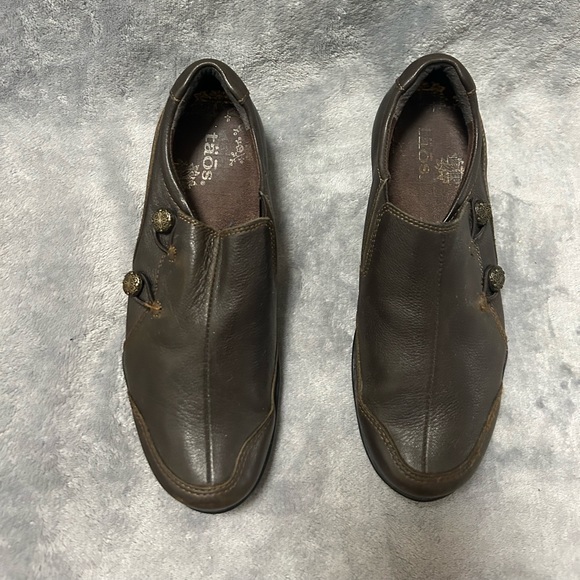 Women’s brown Taos Blend Leather Slip-Ons size size 6 - Picture 2 of 8